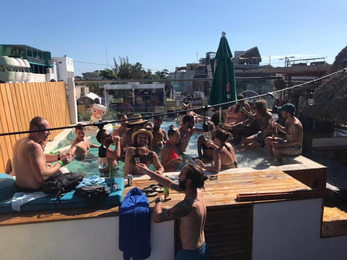 Straw Hat Hostel & Rooftop Bar Tulum Exterior photo