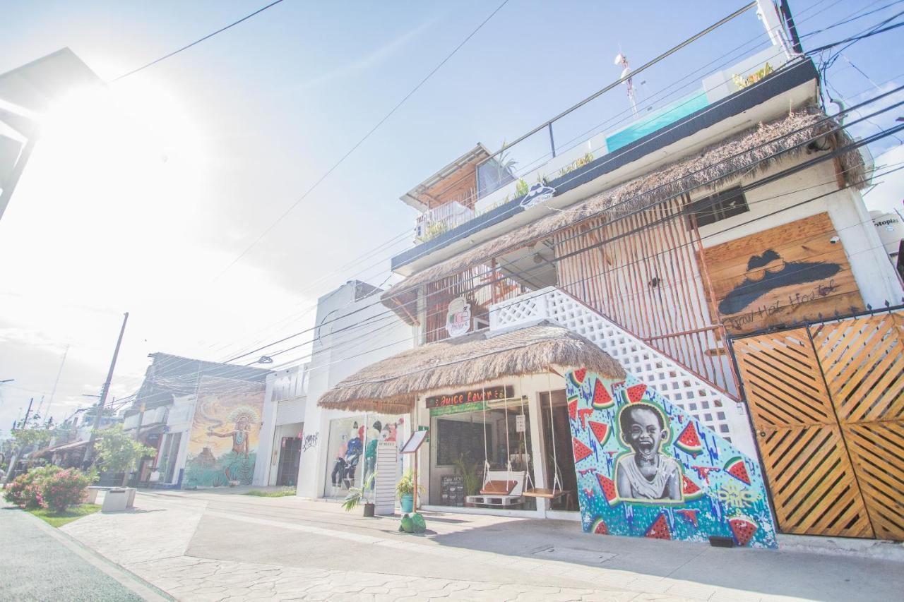 Straw Hat Hostel & Rooftop Bar Tulum Exterior photo