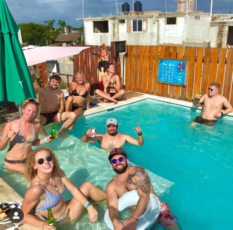 Straw Hat Hostel & Rooftop Bar Tulum Exterior photo